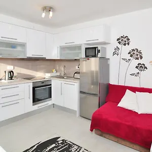 Full Equipped Flat Close To Apartamento